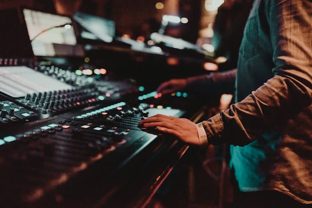 Peut-On Se Reconvertir Dans L’audiovisuel Sans Diplôme ?